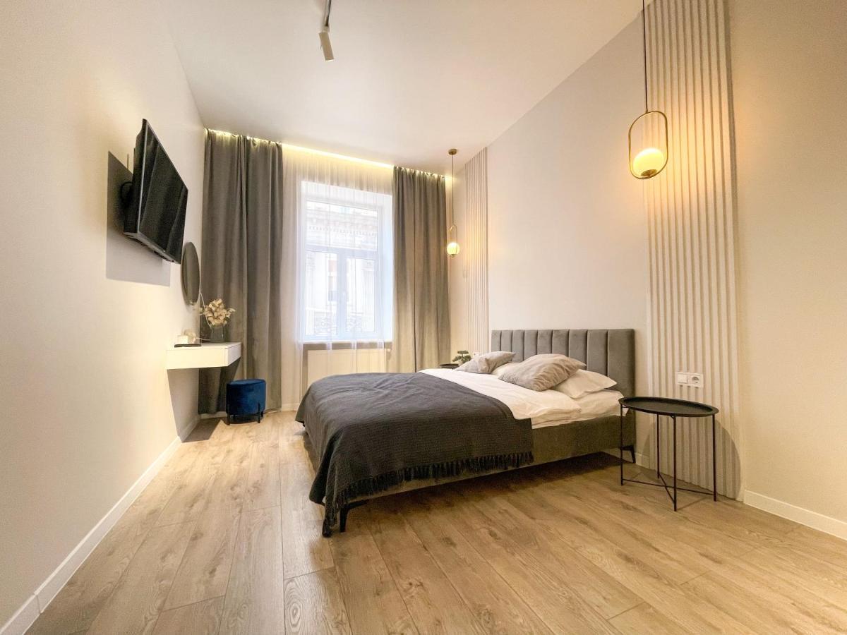 Апартаменти На Менцинського 6 Lviv Exterior photo